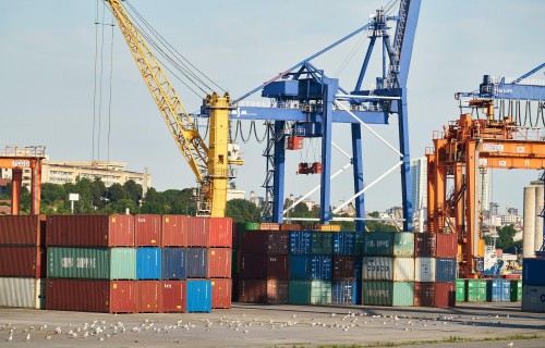 Aprīlī Latvijas ārējās tirdzniecības apgrozījums par 36,9 % lielāks nekā pirms gada