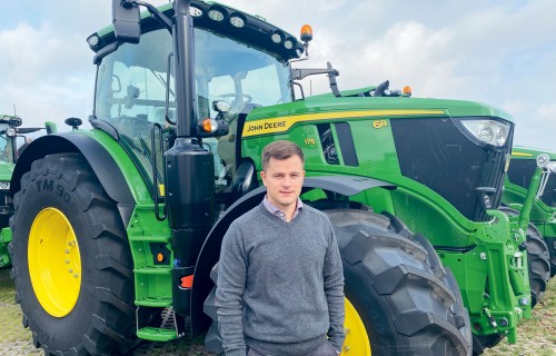 John Deere gatavs nodrošināt visas klientu vajadzības