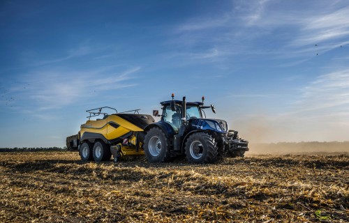 Jaunais New Holland T7 Long Wheelbase sērijas paraugmodelis nodrošina izcilu veiktspēju visās jomās