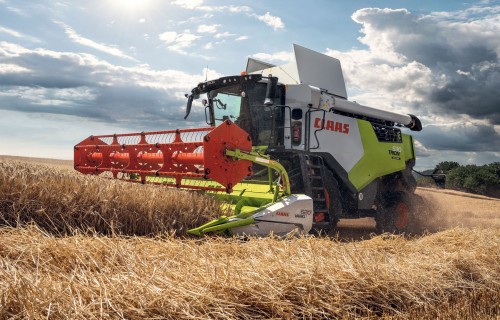 CLAAS tirgū izlaiž TRION – jaunu vidēja izmēra kombainu klases etalonu