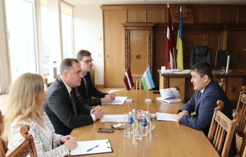 Uzbekistāna vēlas paplašināt sadarbību ar Latviju lauksaimniecības jomā