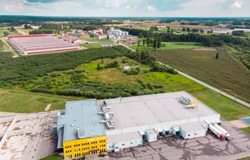 AS “Balticovo” putnu barības ražošanai iepirks līdz 100 tūkstošiem tonnu Latvijas zemnieku graudu