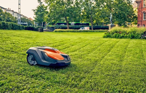 Mūsdienīgs risinājums zāles pļaušanai – HUSQVARNA AUTOMOWER