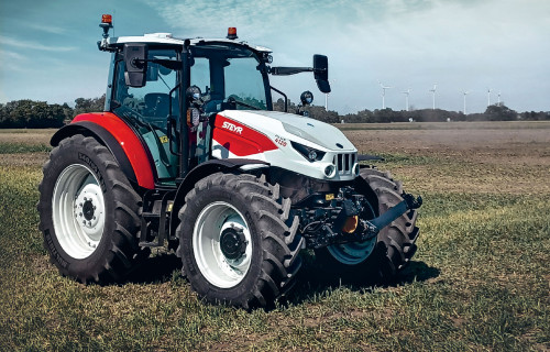STEYR PLUS: universāls traktors mūsdienīgas saimniecības vajadzībām