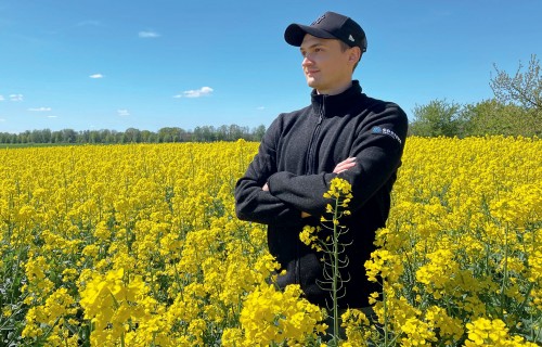 Jaunais agronoms ar skatu nākotnē